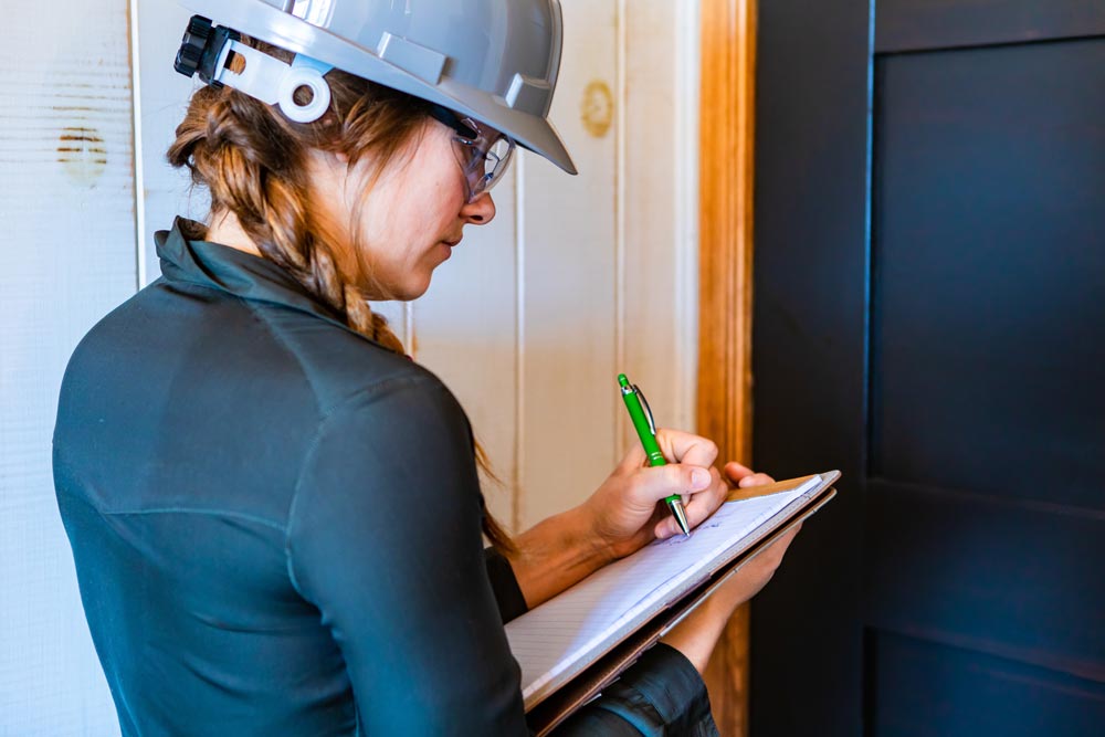 female home inspector